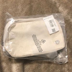 Lululemon Everywhere Belt Bag in White Opal